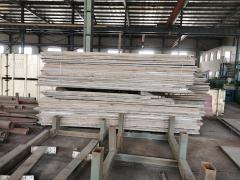 工厂倒闭对外处理全套钢结构生产线设备 一批木方